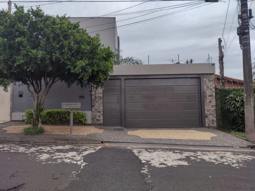 Foto 1 de Sobrado com 2 Quartos à venda, 172m² em Residencial e Comercial Palmares, Ribeirão Preto