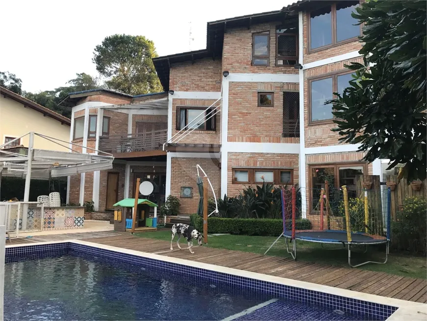 Foto 1 de Casa de Condomínio com 4 Quartos à venda, 300m² em Caraguata, Mairiporã