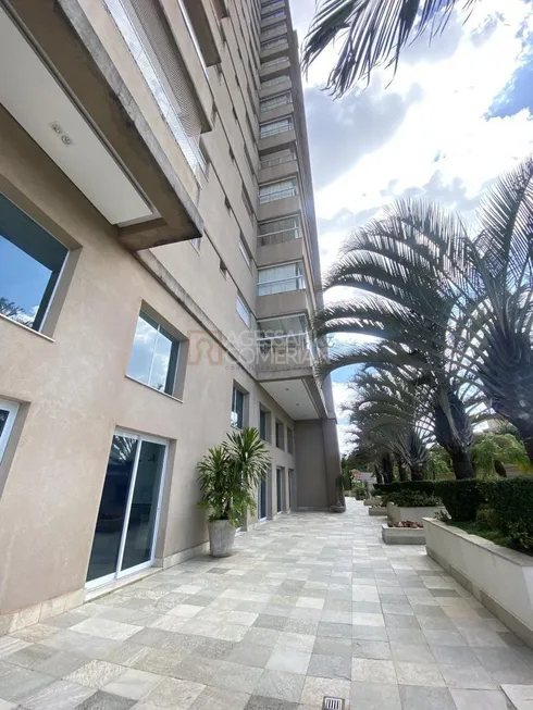 Foto 1 de Apartamento com 4 Quartos à venda, 283m² em Centro, Franca