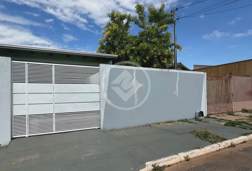 Foto 1 de Casa com 2 Quartos à venda, 100m² em Jardim Universitário, Cuiabá