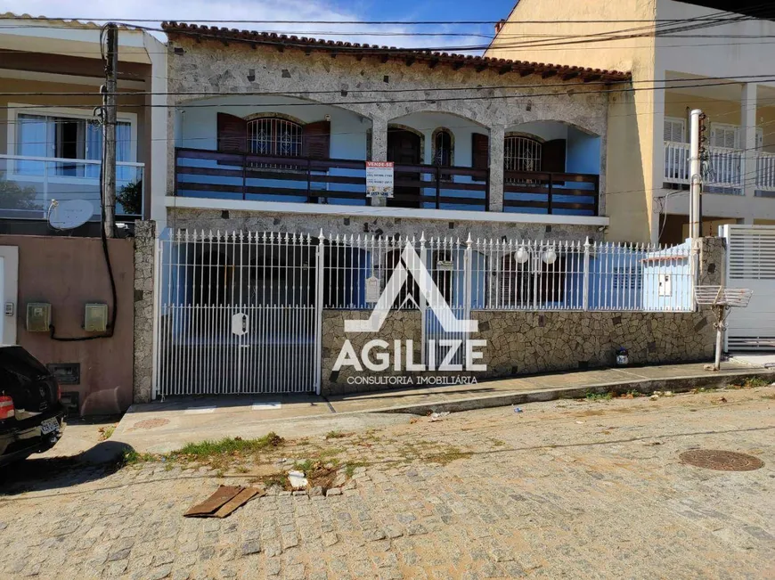 Foto 1 de Casa com 3 Quartos à venda, 189m² em Jardim Santo Antonio, Macaé
