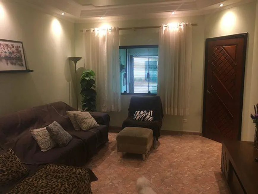 Foto 1 de Sobrado com 3 Quartos à venda, 182m² em Vila Camilopolis, Santo André