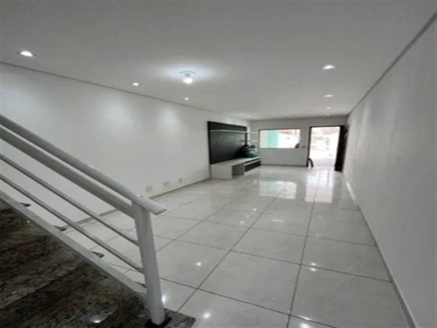 Foto 1 de Sobrado com 3 Quartos à venda, 120m² em Vila Euthalia, São Paulo