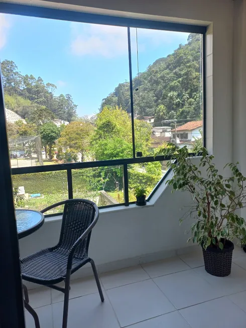 Foto 1 de Apartamento com 3 Quartos à venda, 145m² em Castelanea, Petrópolis