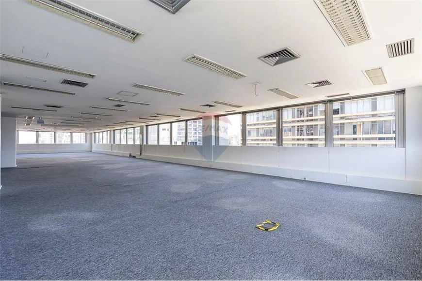 Foto 1 de Sala Comercial à venda, 822m² em Centro, São Paulo