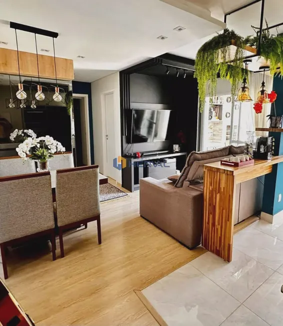 Foto 1 de Apartamento com 2 Quartos à venda, 60m² em Zona 02, Maringá