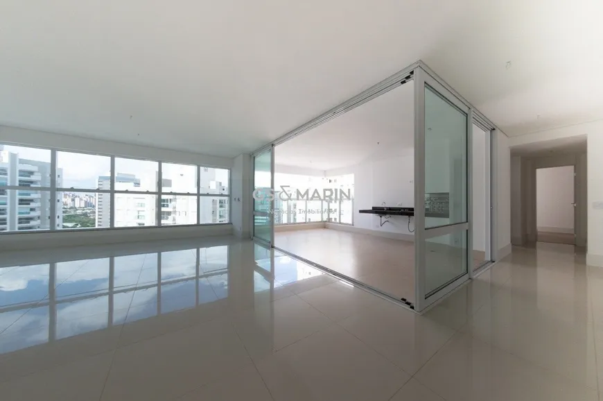 Foto 1 de Apartamento com 3 Quartos à venda, 214m² em Gleba Palhano, Londrina