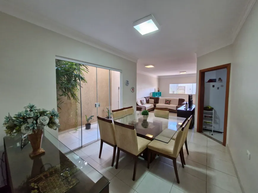 Foto 1 de Casa com 3 Quartos à venda, 150m² em Alto Umuarama, Uberlândia