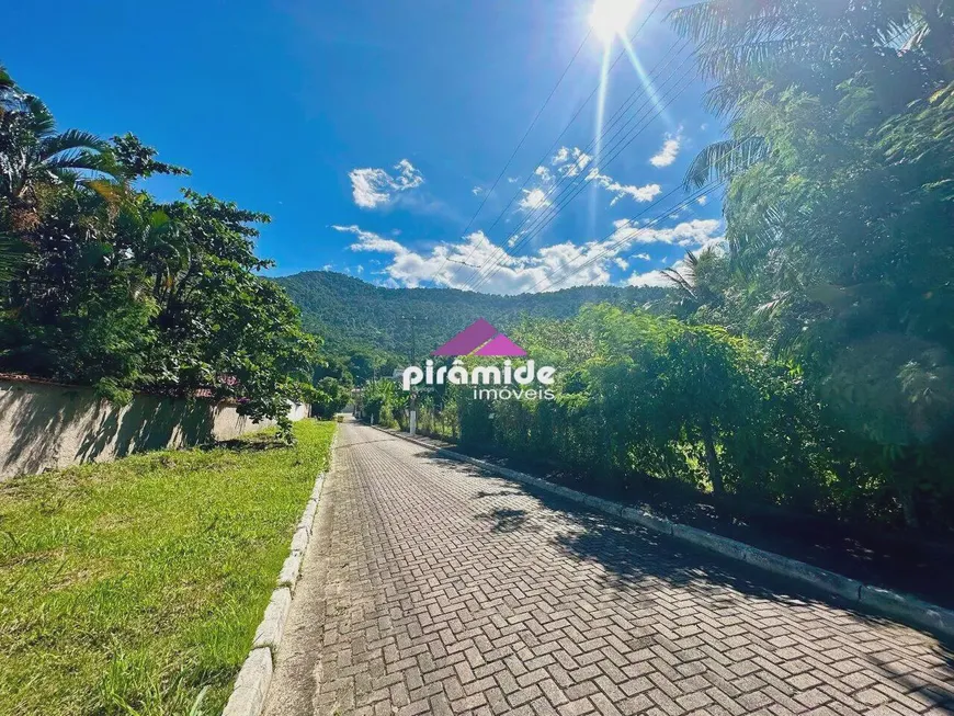 Foto 1 de Lote/Terreno à venda, 3200m² em Cigarras, São Sebastião