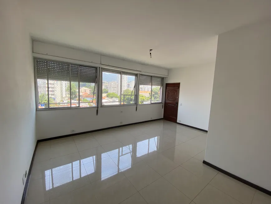 Foto 1 de Apartamento com 3 Quartos à venda, 110m² em Laranjeiras, Rio de Janeiro