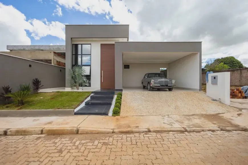 Foto 1 de Casa de Condomínio com 3 Quartos à venda, 400m² em Ponte Alta Norte, Brasília