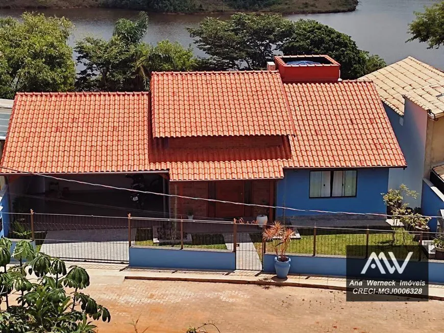 Foto 1 de Fazenda/Sítio com 3 Quartos à venda, 250m² em Jardim L Ermitage, Juiz de Fora