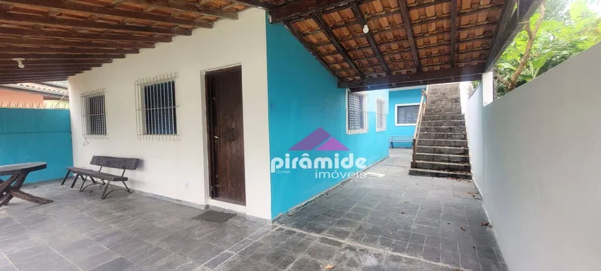 Foto 1 de Casa com 2 Quartos à venda, 120m² em Martim de Sa, Caraguatatuba