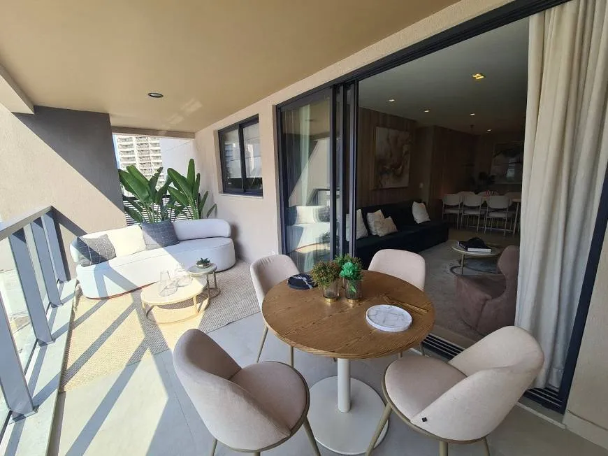 Foto 1 de Apartamento com 2 Quartos à venda, 80m² em Barra da Tijuca, Rio de Janeiro