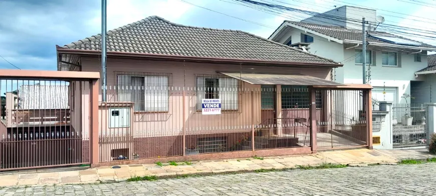 Foto 1 de Casa com 3 Quartos à venda, 363m² em Rio Branco, Caxias do Sul