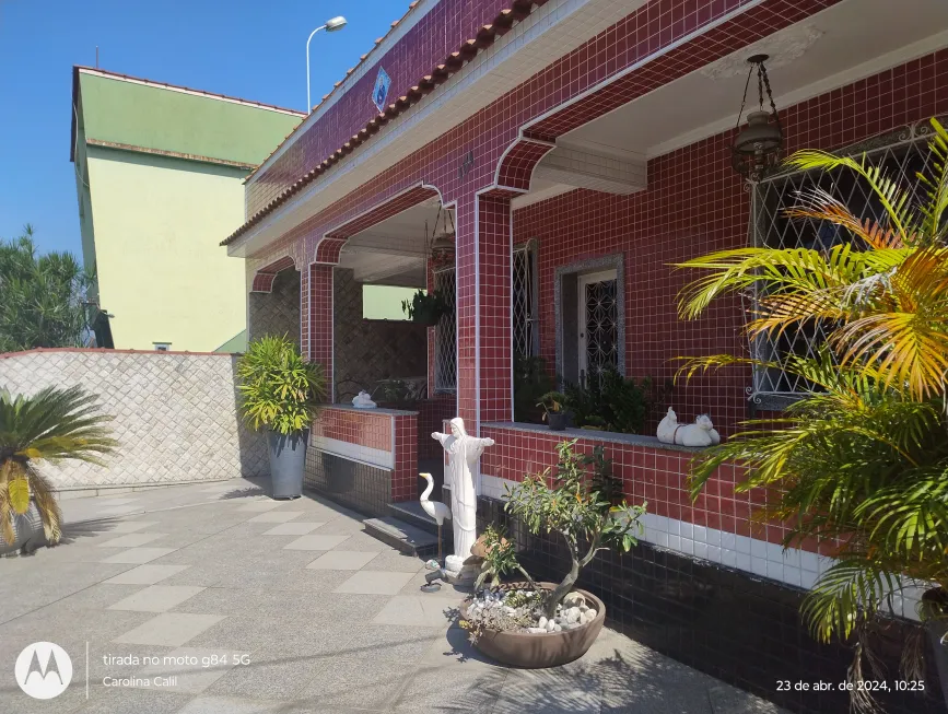 Foto 1 de Casa com 4 Quartos à venda, 93m² em Marechal Hermes, Rio de Janeiro