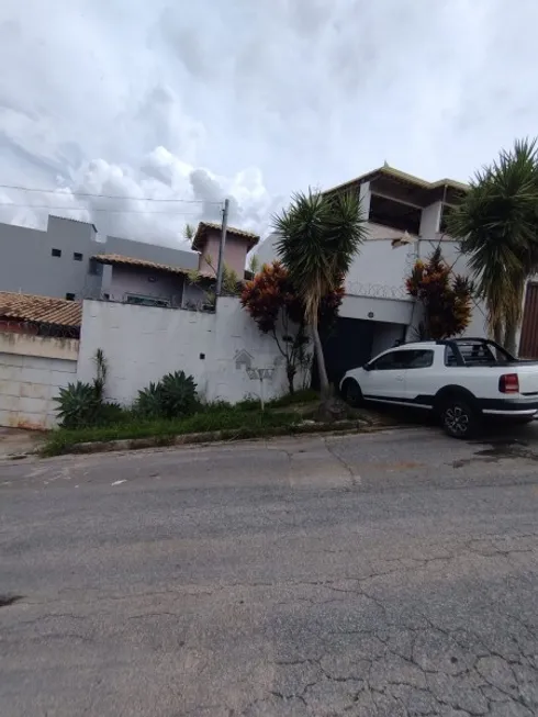 Foto 1 de Casa com 3 Quartos à venda, 75m² em Ponte Alta, Betim