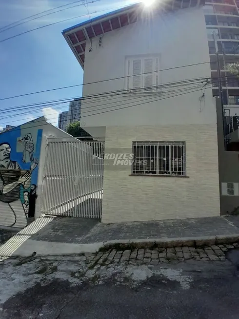 Foto 1 de Casa com 3 Quartos para alugar, 200m² em Perdizes, São Paulo
