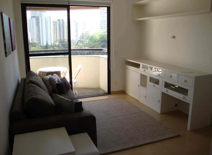 Foto 1 de Apartamento com 1 Quarto para alugar, 35m² em Vila Suzana, São Paulo