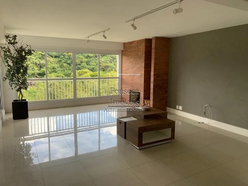 Foto 1 de Apartamento com 3 Quartos à venda, 100m² em Centro, Petrópolis