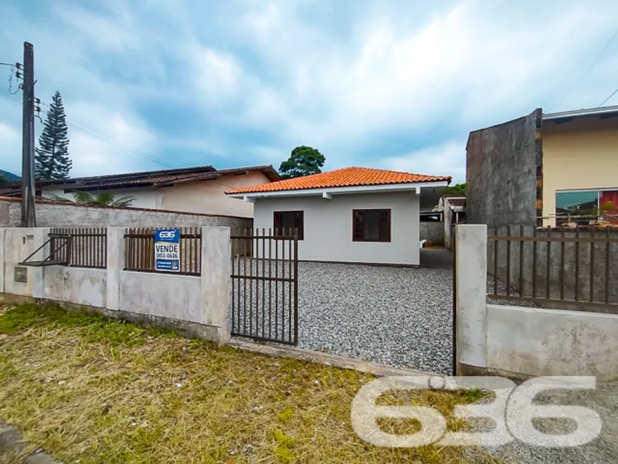 Foto 1 de Casa com 2 Quartos à venda, 77m² em Vila Nova, Joinville