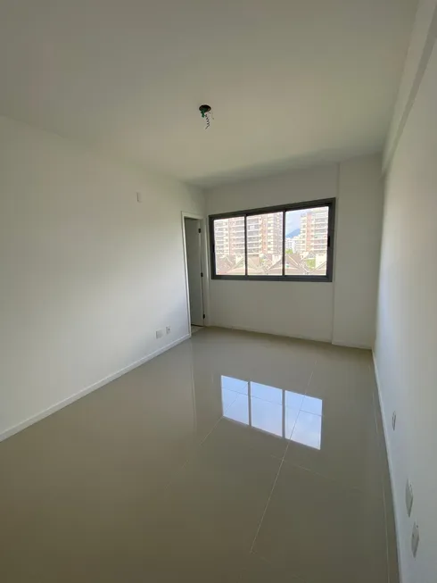 Foto 1 de Apartamento com 2 Quartos à venda, 81m² em Recreio Dos Bandeirantes, Rio de Janeiro