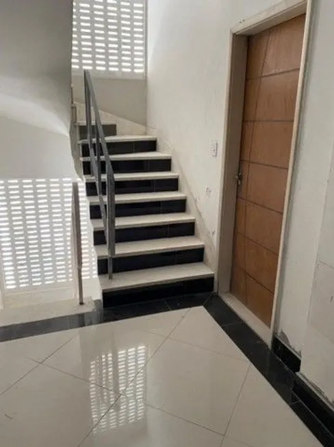 Foto 1 de Apartamento com 2 Quartos à venda, 92m² em Politeama, Salvador