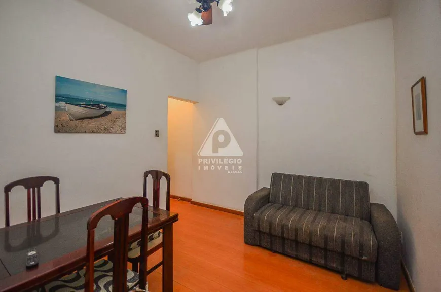 Foto 1 de Kitnet com 1 Quarto à venda, 42m² em Copacabana, Rio de Janeiro