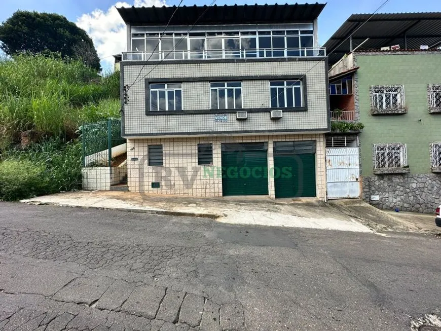 Foto 1 de Casa com 4 Quartos à venda, 195m² em Costa Carvalho, Juiz de Fora