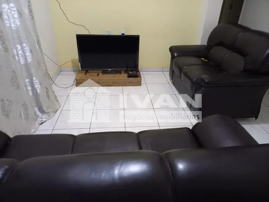 Foto 1 de Apartamento com 3 Quartos à venda, 76m² em Umuarama, Uberlândia