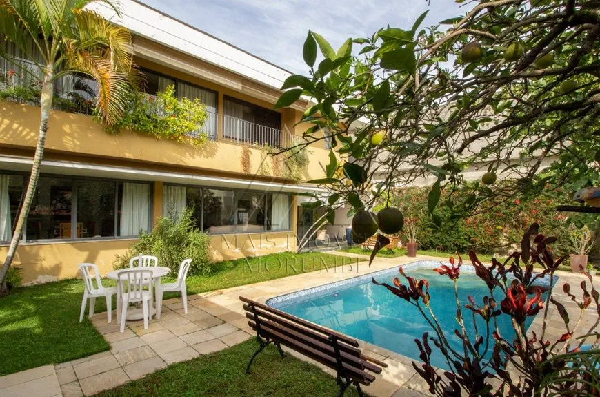 Foto 1 de Casa com 4 Quartos à venda, 358m² em Jardim Guedala, São Paulo