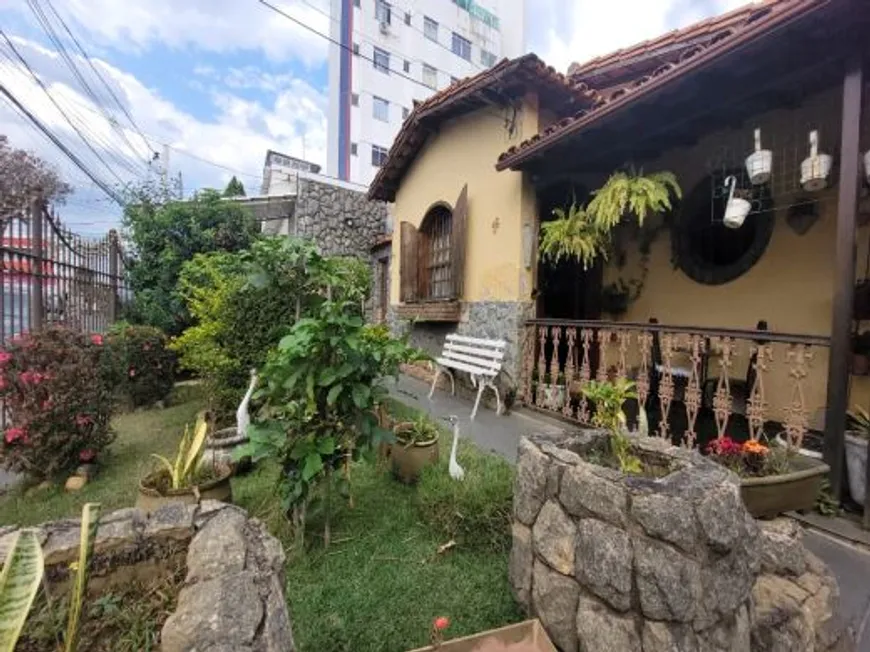Foto 1 de Casa com 3 Quartos à venda, 173m² em Santa Inês, Belo Horizonte