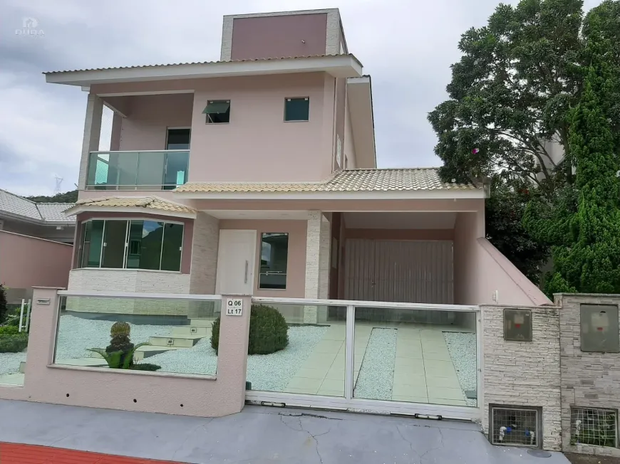 Foto 1 de Casa de Condomínio com 4 Quartos à venda, 164m² em Praia de Fora, Palhoça