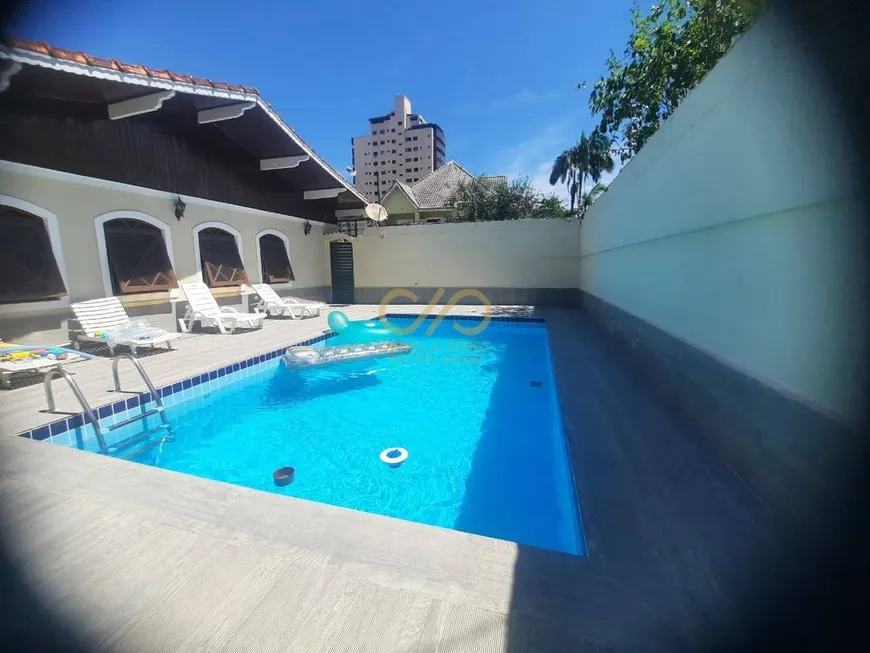 Foto 1 de Casa com 3 Quartos à venda, 300m² em Canto do Forte, Praia Grande