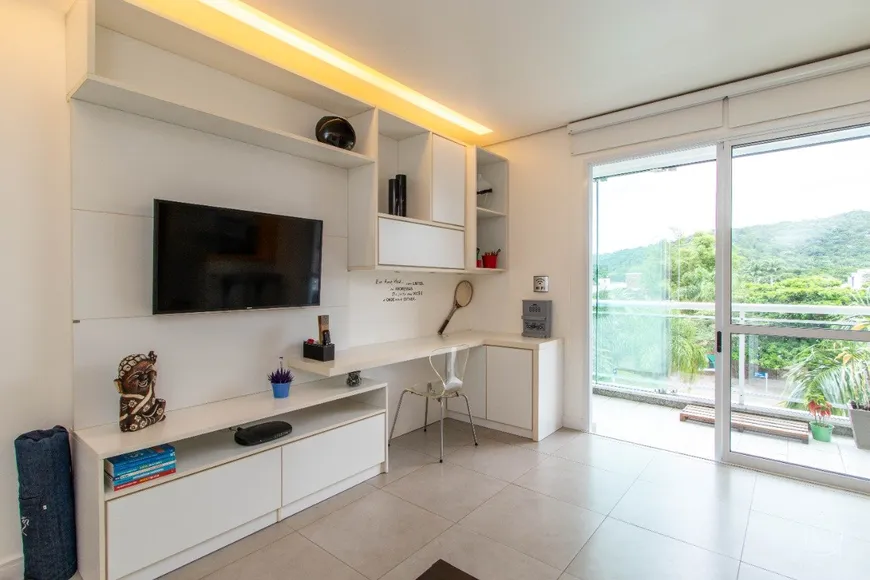 Foto 1 de Apartamento com 1 Quarto à venda, 55m² em Jurerê, Florianópolis