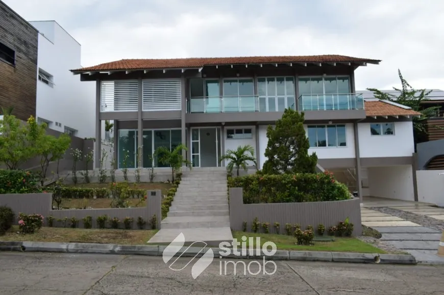Foto 1 de Casa de Condomínio com 4 Quartos à venda, 449m² em Adrianópolis, Manaus