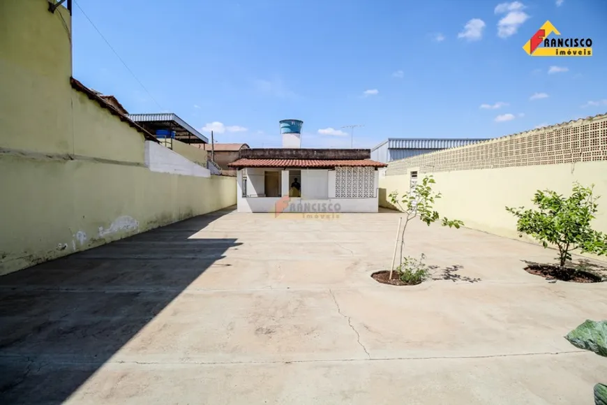 Foto 1 de Casa com 3 Quartos à venda, 140m² em Vila Espirito Santo, Divinópolis