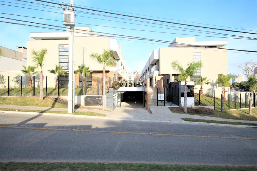 Foto 1 de Casa de Condomínio com 3 Quartos à venda, 240m² em Santo Inácio, Curitiba