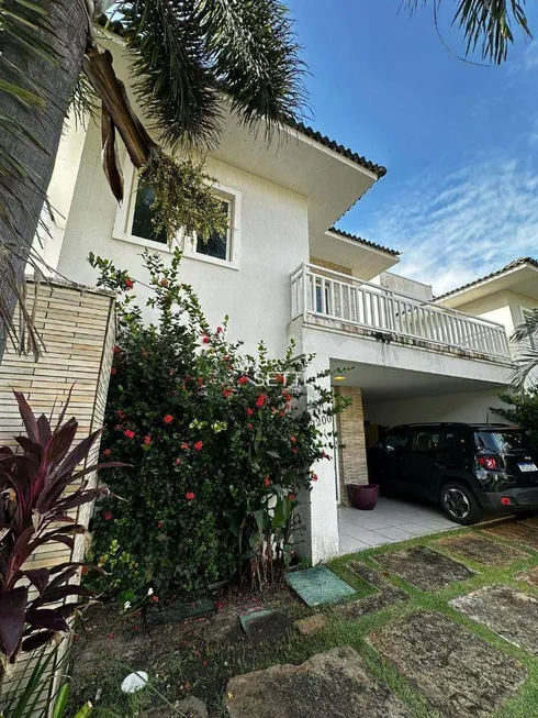 Foto 1 de Casa de Condomínio com 4 Quartos à venda, 280m² em De Lourdes, Fortaleza