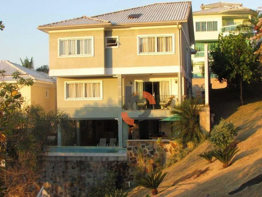 Foto 1 de Casa de Condomínio com 5 Quartos à venda, 400m² em Luz, Nova Iguaçu