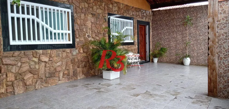 Foto 1 de Casa com 4 Quartos à venda, 178m² em Vila Tupi, Praia Grande