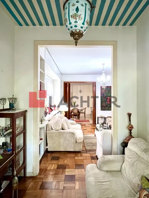 Foto 1 de Apartamento com 3 Quartos à venda, 141m² em Lagoa, Rio de Janeiro