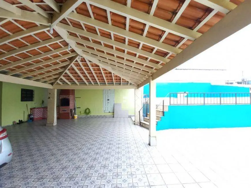 Foto 1 de Casa com 5 Quartos para venda ou aluguel, 216m² em Vila Ligya, Guarujá