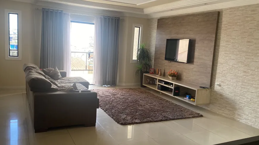 Foto 1 de Sobrado com 3 Quartos à venda, 125m² em Jardim Guapituba, Mauá