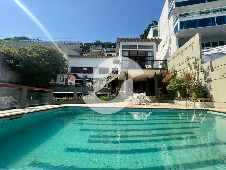 Foto 1 de Casa com 4 Quartos à venda, 170m² em São Francisco, Niterói