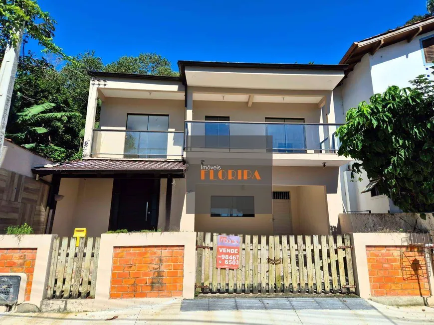 Foto 1 de Casa com 4 Quartos à venda, 200m² em Armação do Pântano do Sul, Florianópolis