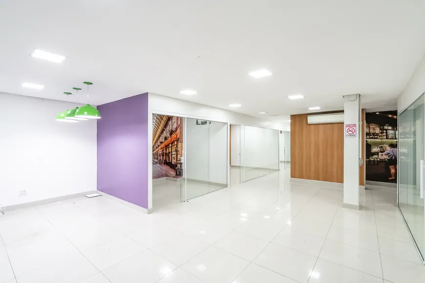 Foto 1 de Ponto Comercial para alugar, 219m² em Rio Branco, Porto Alegre