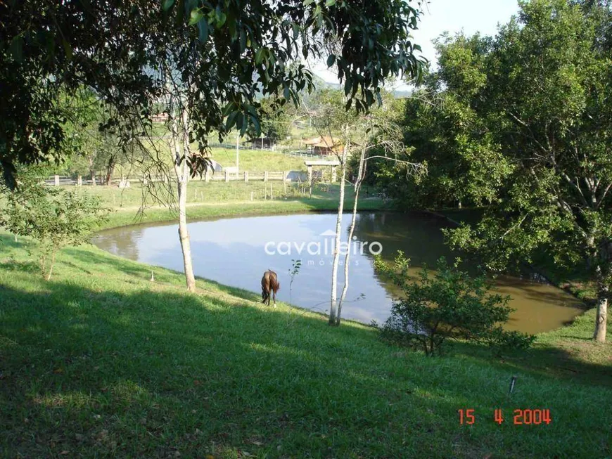 Foto 1 de Fazenda/Sítio à venda, 7533m² em Caxito, Maricá