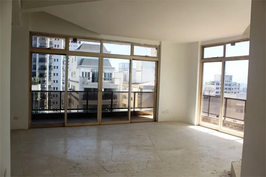 Foto 1 de Apartamento com 5 Quartos à venda, 642m² em Higienópolis, São Paulo