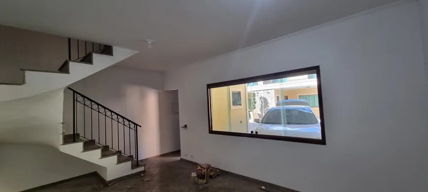 Foto 1 de Casa de Condomínio com 3 Quartos para alugar, 142m² em Vila Santos, São Paulo